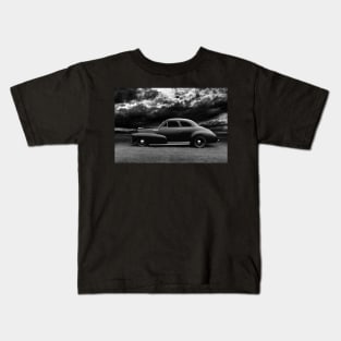 1947 Chevrolet, black white Kids T-Shirt